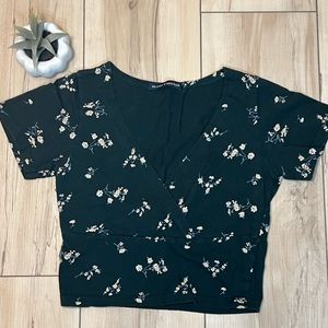 Brandy Melville Short Sleeve Top